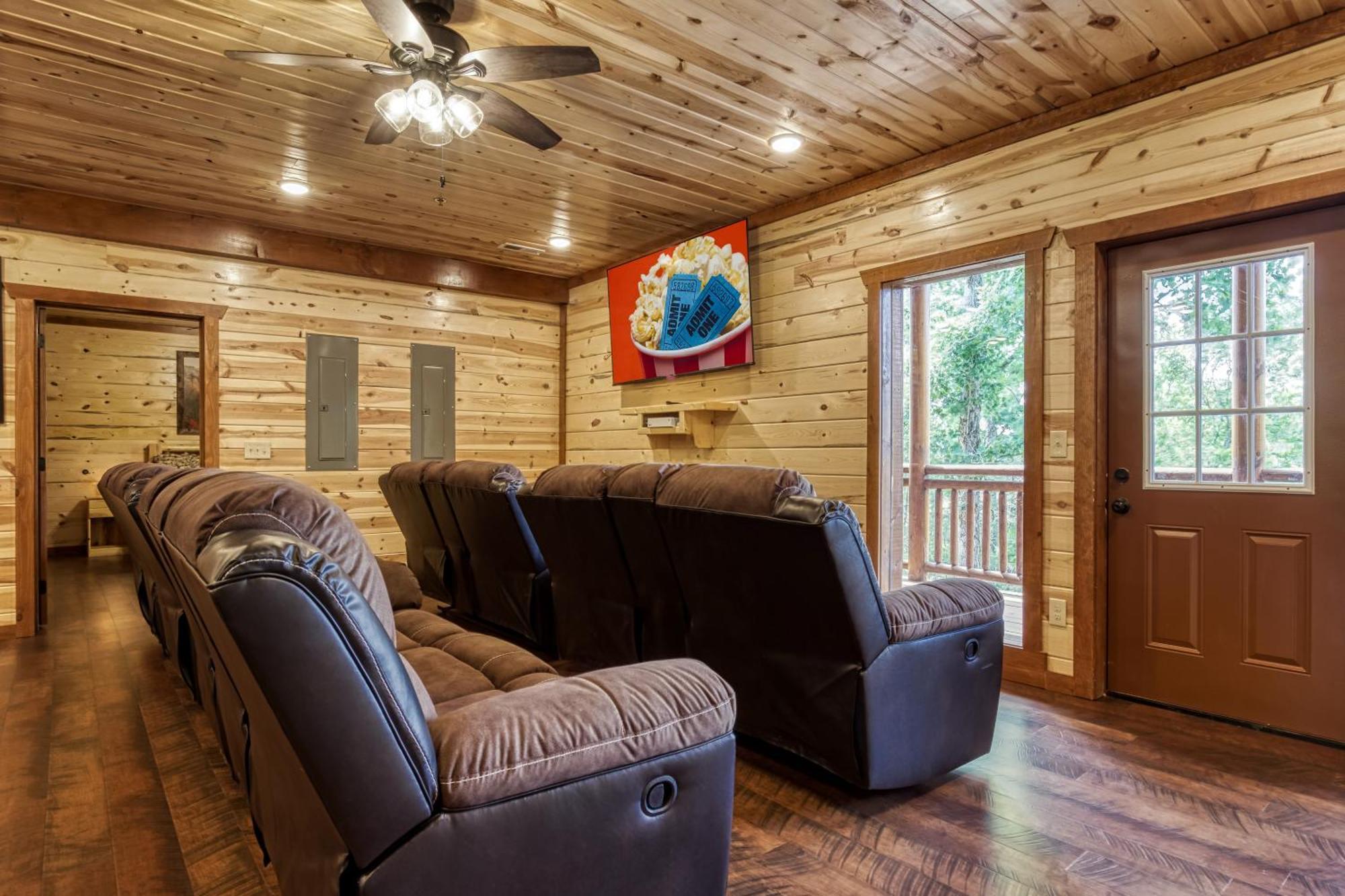 סביירוויל Majestic Splash- 8 Bedroom, Indoor Pool, Hot Tub, 1089 Free Tickets Each Paid Day, Dollywood מראה חיצוני תמונה