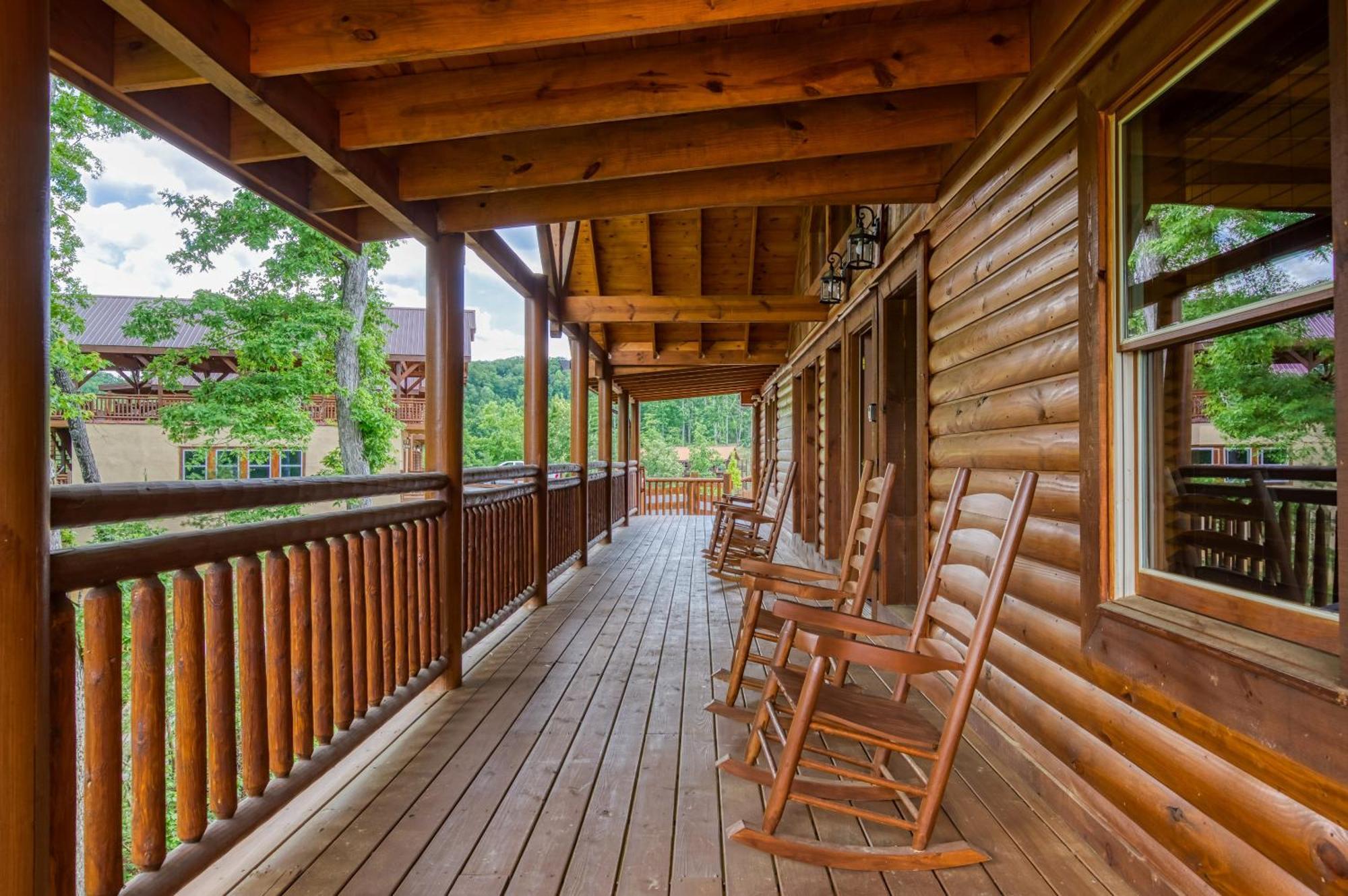 סביירוויל Majestic Splash- 8 Bedroom, Indoor Pool, Hot Tub, 1089 Free Tickets Each Paid Day, Dollywood מראה חיצוני תמונה