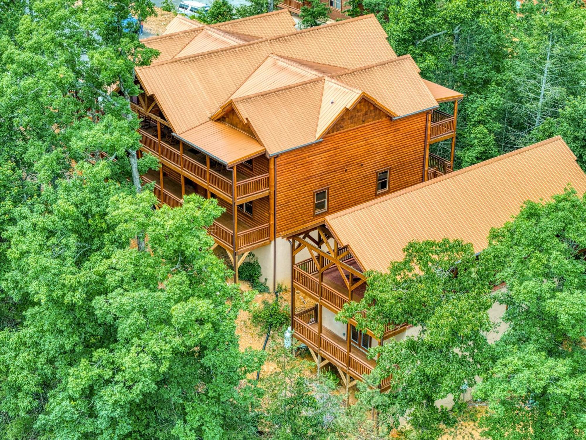 סביירוויל Majestic Splash- 8 Bedroom, Indoor Pool, Hot Tub, 1089 Free Tickets Each Paid Day, Dollywood מראה חיצוני תמונה